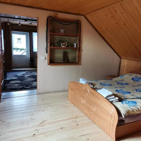 біла Lodge Verkhne-Studenyy