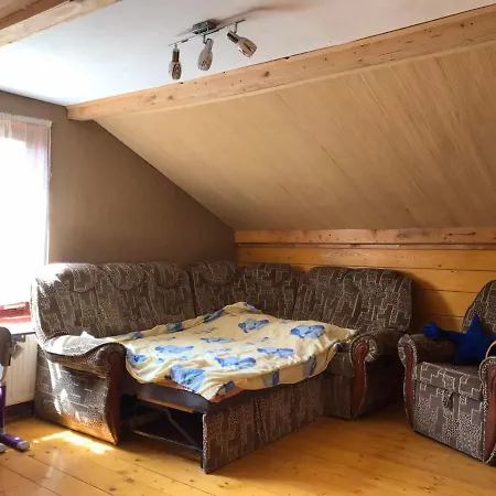 Lodge біла Verkhne-Studenyy