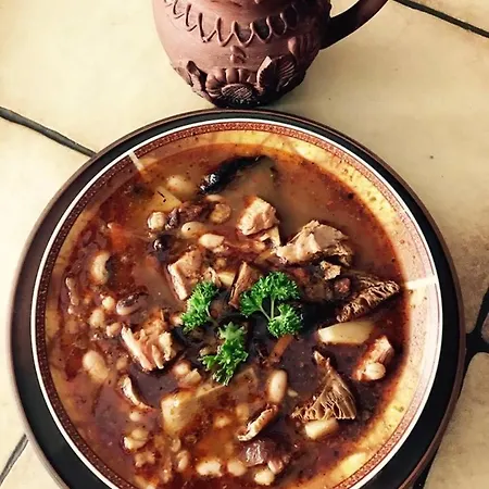 Lodge біла Verkhne-Studenyy