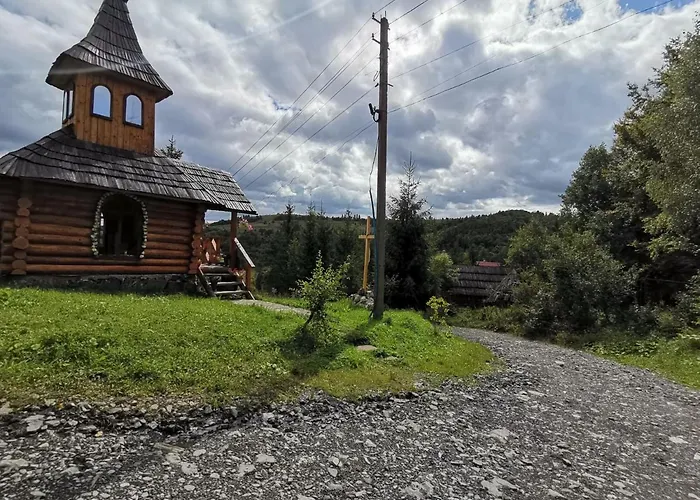 біла Lodge Verkhne-Studenyy